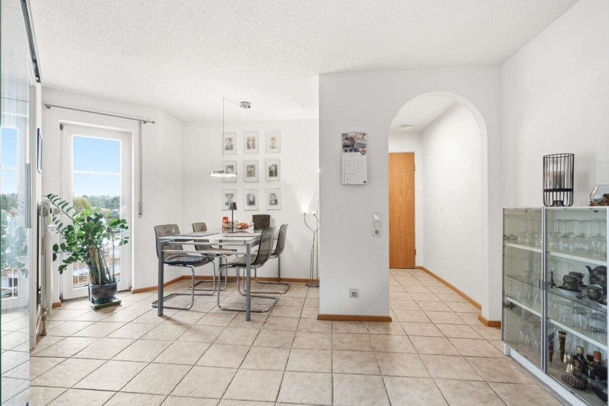 Wohnungseingang und Essbereich