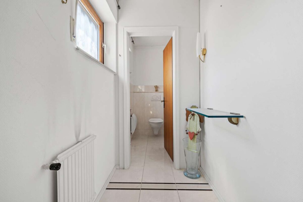 Gäste-WC EG