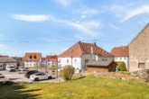 Parkplätze - Am Federsee – Tradition trifft Perspektive: Gaststätte mit Betreiberwohnung & Erweiterungspotenzial