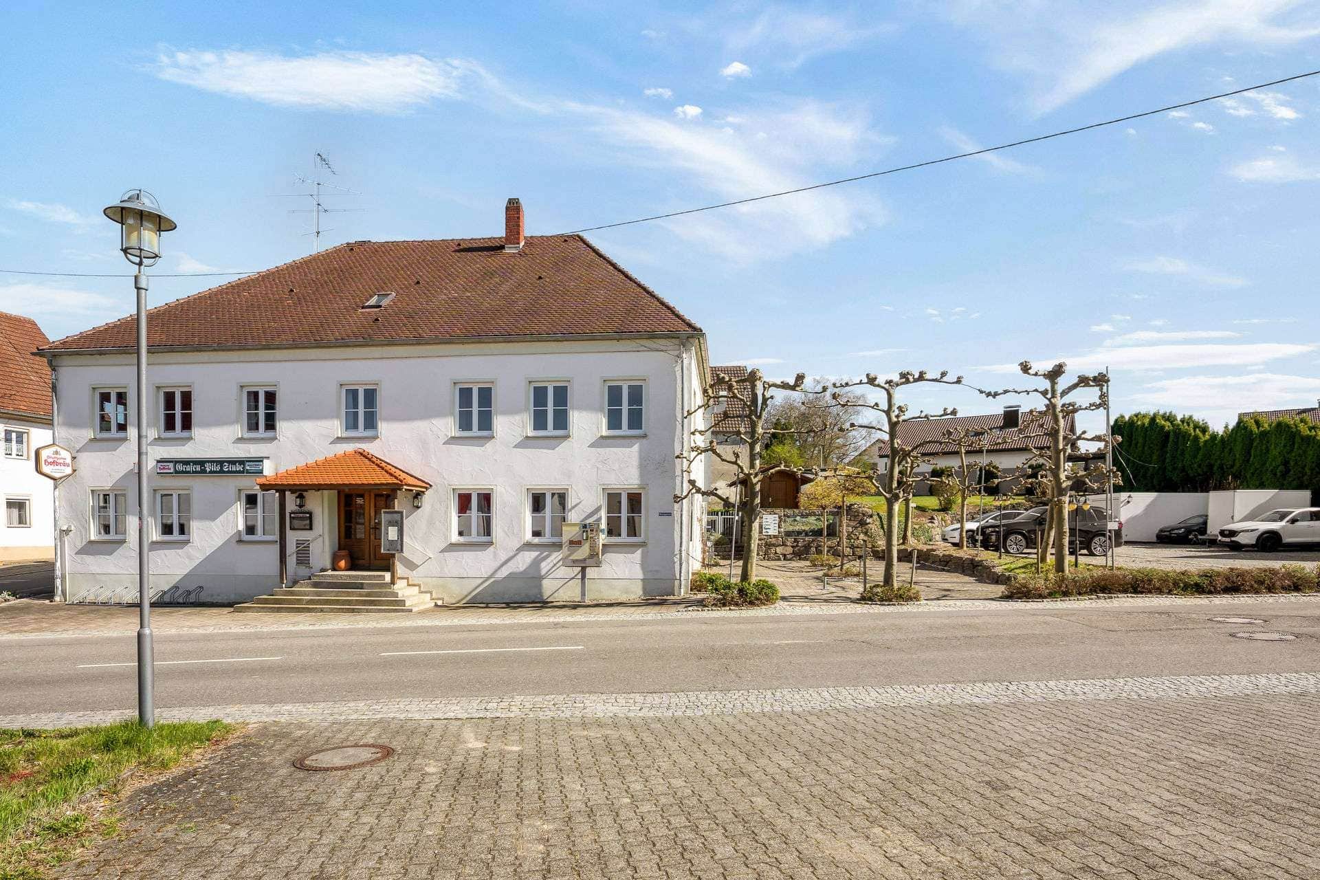 Ansicht Straße + Terrasse