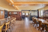Gastraum - Am Federsee – Tradition trifft Perspektive: Gaststätte mit Betreiberwohnung & Erweiterungspotenzial
