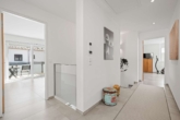 Flur - Clean Chic – Energieeffizientes Einfamilienhaus mit Einliegerwohnung in KN-Wollmatingen