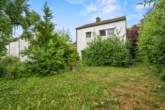Hausansicht Ost - Freistehendes EFH mit Entwicklungspotenzial auf großem Grundstück in ruhiger Lage Böfingens