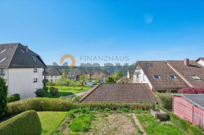 Viel Platz für Ihre Ideen: Doppelhaushälfte mit sonnigem Garten und Ausbaupotenzial, 75378 Bad Liebenzell, Doppelhaushälfte