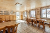 Gastraum - Am Federsee – Tradition trifft Perspektive: Gaststätte mit Betreiberwohnung & Erweiterungspotenzial