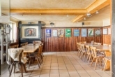 Gastraum - Am Federsee – Tradition trifft Perspektive: Gaststätte mit Betreiberwohnung & Erweiterungspotenzial