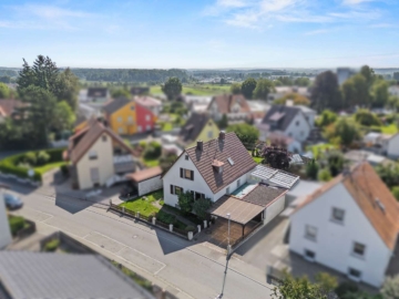 Viel Platz für Ihre Ideen: Einfamilienhaus mit Sanierungspotenzial in Bad Schussenried, 88427 Bad Schussenried, Einfamilienhaus