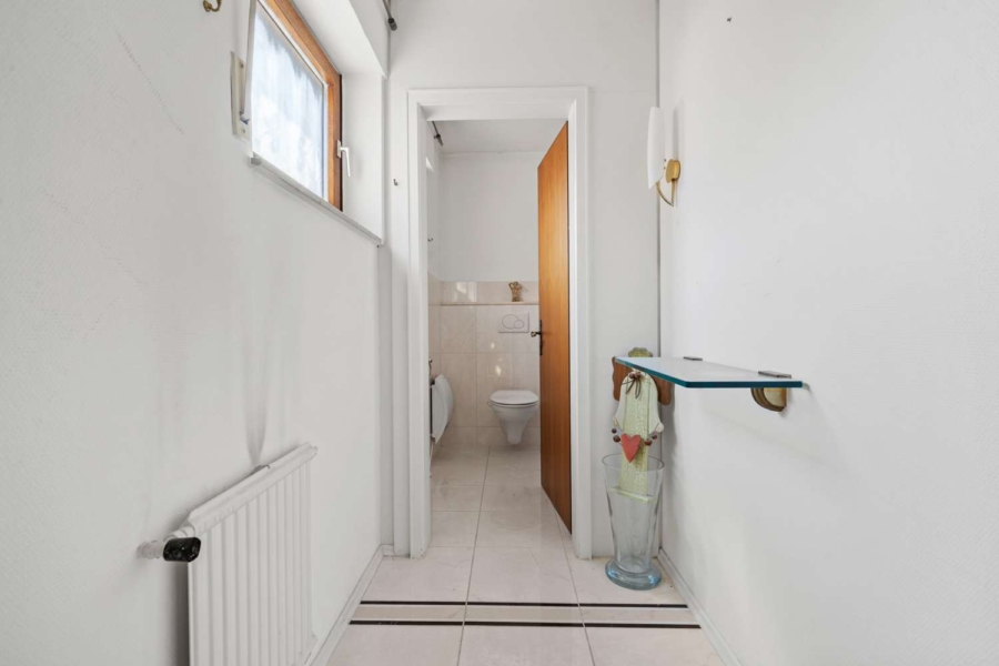 Gäste-WC EG