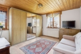 Gästezimmer - Bei der Linde in Haidgau: Gepflegtes Familienhaus mit Platz, Charme und sofortiger Bezugsfreiheit