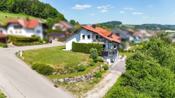 Hochwertiges Einfamilienhaus mit Einliegerwohnung, Ausbaupotenzial & vielen Wohnextras, 78333 Stockach, Haus